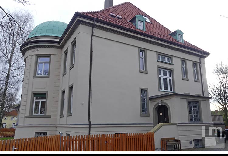 Andre Mispagel Projekt Referenz Öffentliches Bauen Villa Mercedes Burgdorf Sanierung Fassade + Anbau Fluchttreppe